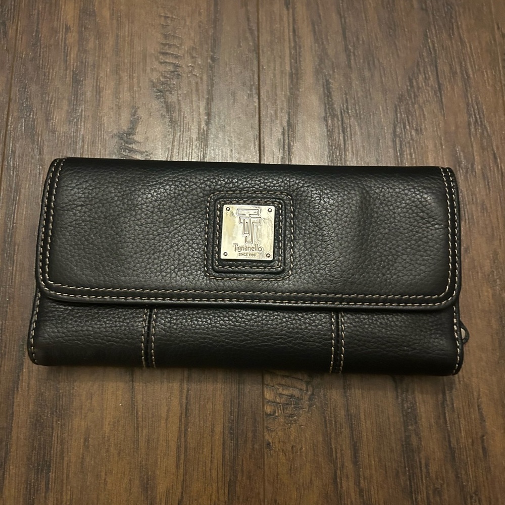 Tignanello Black Leather Accessory